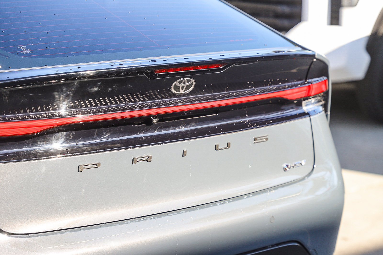 Certified 2024 Toyota Prius LE FWD image 9