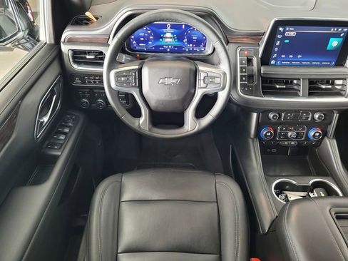 Used 2023 Chevrolet Suburban Z71 w/ Z71 Off-Road Package AWD/4WD image 16