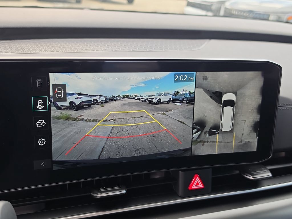 New 2027 Kia Carnival SX w/ Dark Edition Package FWD image 26