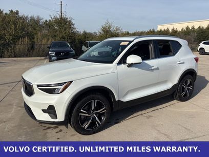 Certified 2025 Volvo XC40 B5 Core