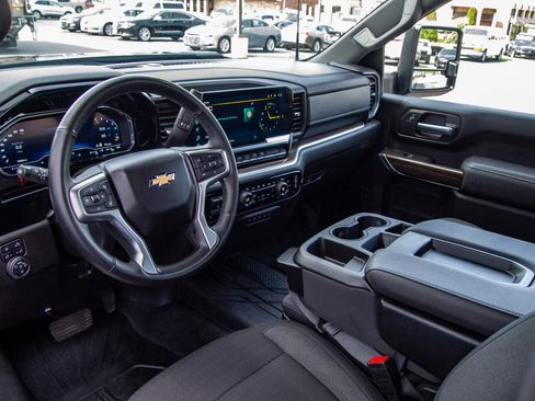 Used 2024 Chevrolet Silverado 2500 LT w/ Convenience Package AWD/4WD image 23