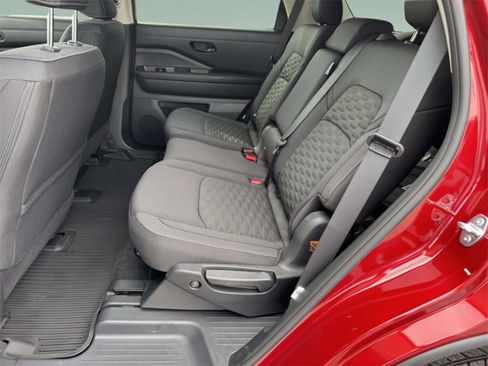 New 2026 Nissan Pathfinder SV image 11