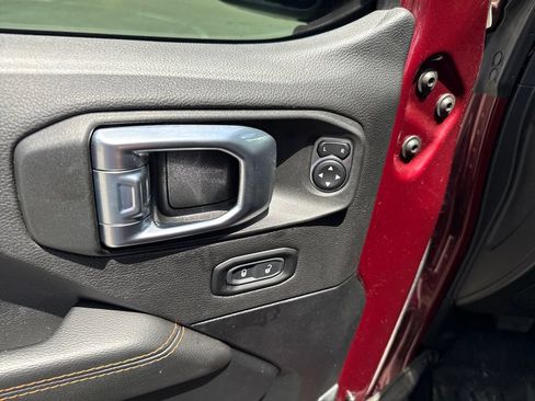 Used 2021 Jeep Gladiator Mojave w/ Cold Weather Group AWD/4WD image 40