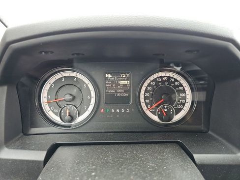 Used 2022 RAM 1500 Classic SLT RWD image 13
