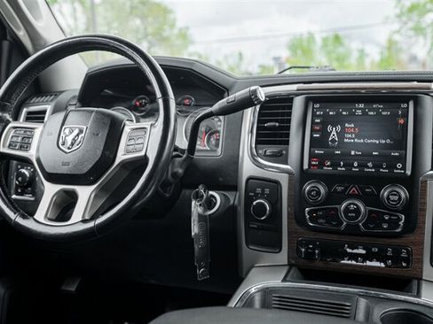 Used 2018 RAM 3500 Laramie w/ Cold Weather Group AWD/4WD image 20