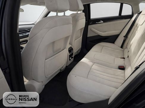 Used 2017 BMW 540i xDrive image 11