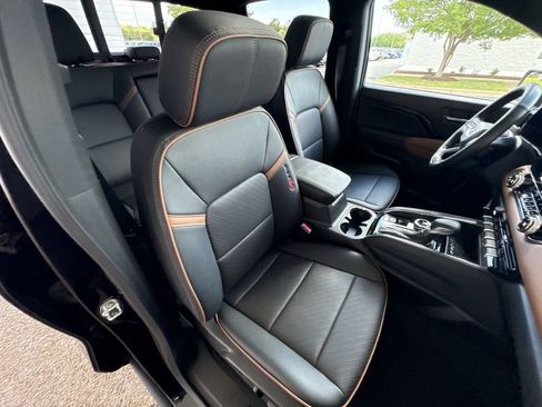 Certified 2026 GMC Canyon AT4 w/ Technology Plus Package AWD/4WD image 29