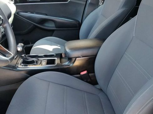 Used 2017 Kia Sorento FWD image 7