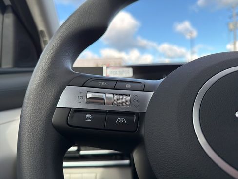 New 2026 Hyundai Tucson SE image 32