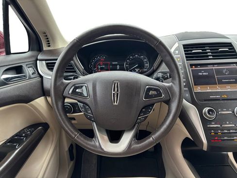 Used 2019 Lincoln MKC Premiere image 18