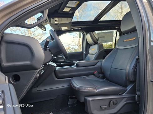 New 2026 Ford Expedition Tremor image 9
