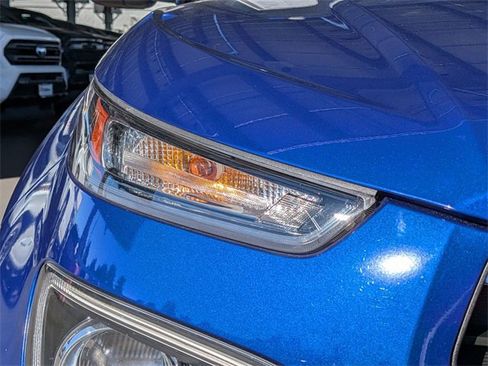 Used 2022 Hyundai Venue Limited image 6