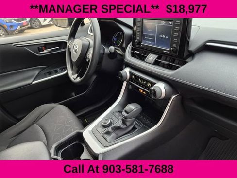 Used 2021 Toyota RAV4 XLE image 16