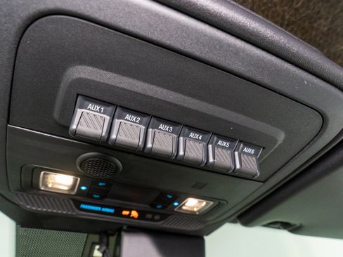 Used 2023 Ford Bronco Wildtrak AWD/4WD image 16