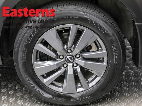 Used 2024 Nissan Pathfinder S image 8