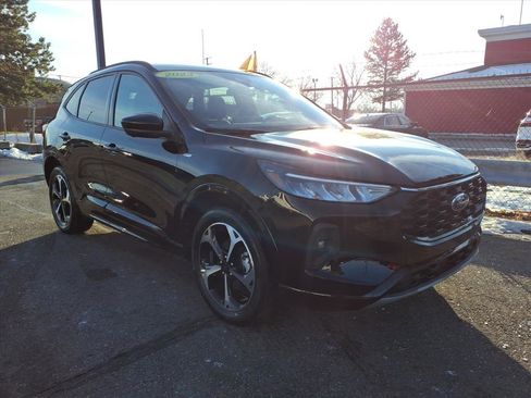 Certified 2023 Ford Escape ST-Line Select w/ Tech Pack #2 image 3