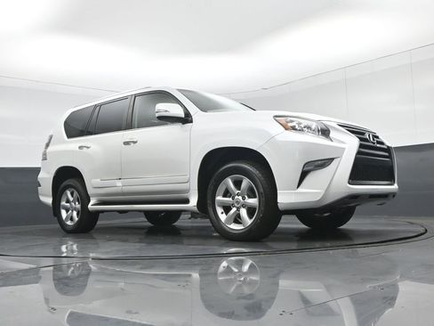 Used 2016 Lexus GX 460 w/ Navigation Package image 64