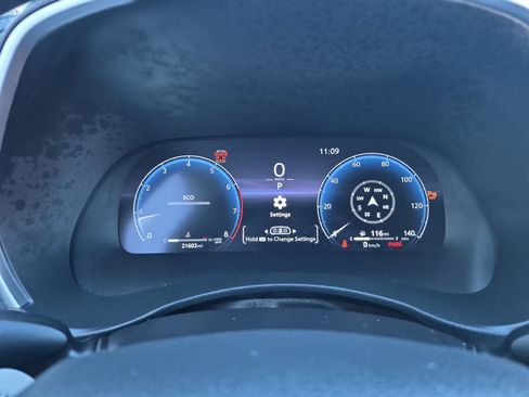 Used 2023 Toyota Highlander L image 24