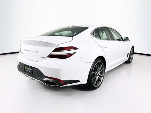 Used 2025 Genesis G70 2.5T image 9