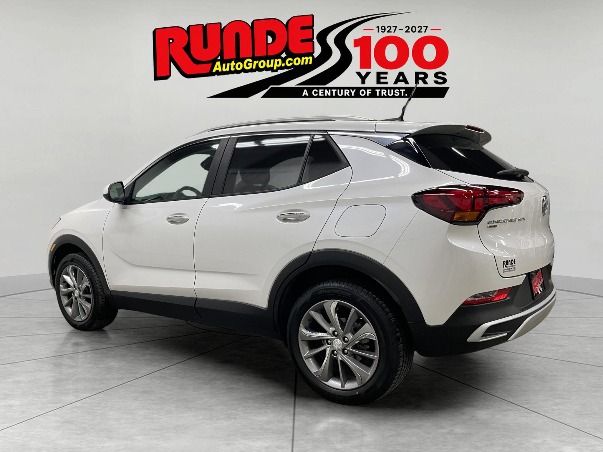 Used 2022 Buick Encore GX Select w/ Experience Buick Package AWD/4WD image 3