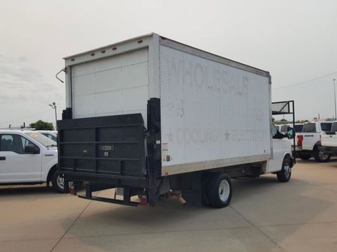 Used 2013 Chevrolet Express 3500 Extended RWD image 7