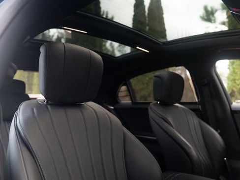 Used 2022 Mercedes-Benz S 500 4MATIC w/ AMG Line Package image 36