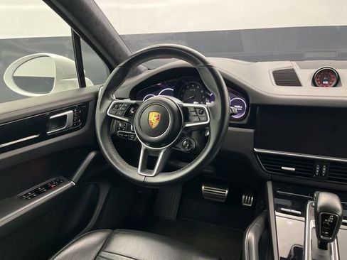 Used 2021 Porsche Cayenne GTS w/ Premium Package Plus image 18
