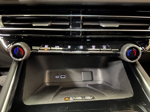 New 2026 Chevrolet Traverse LT AWD/4WD image 14