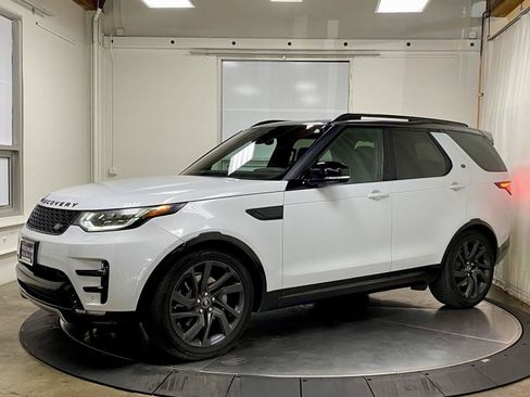 Used 2017 Land Rover Discovery HSE AWD/4WD image 4