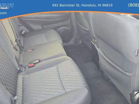 Used 2018 Nissan Rogue SV FWD image 12