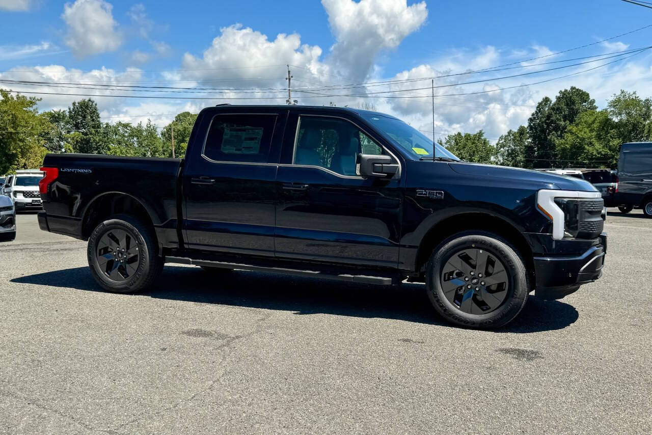 New 2025 Ford F150 Lightning Flash AWD/4WD image 2