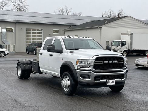 Used 2023 RAM 5500 Tradesman w/ Chrome Appearance Group RWD image 35