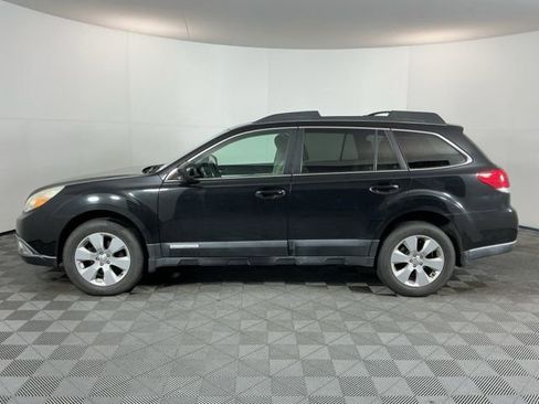 Used 2010 Subaru Outback 2.5i Premium image 8