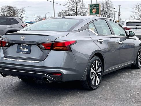 Used 2022 Nissan Altima 2.5 SV w/ SV Premium Package FWD image 15