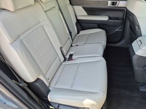 Certified 2025 Hyundai Santa Fe Limited FWD image 21