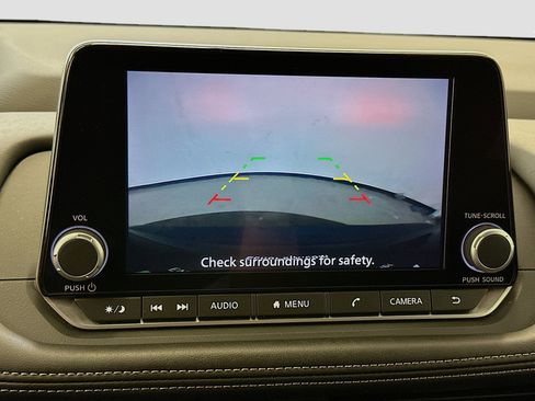 Used 2025 Nissan Rogue SV image 23