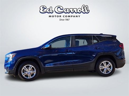 Used 2022 GMC Terrain SLE image 4