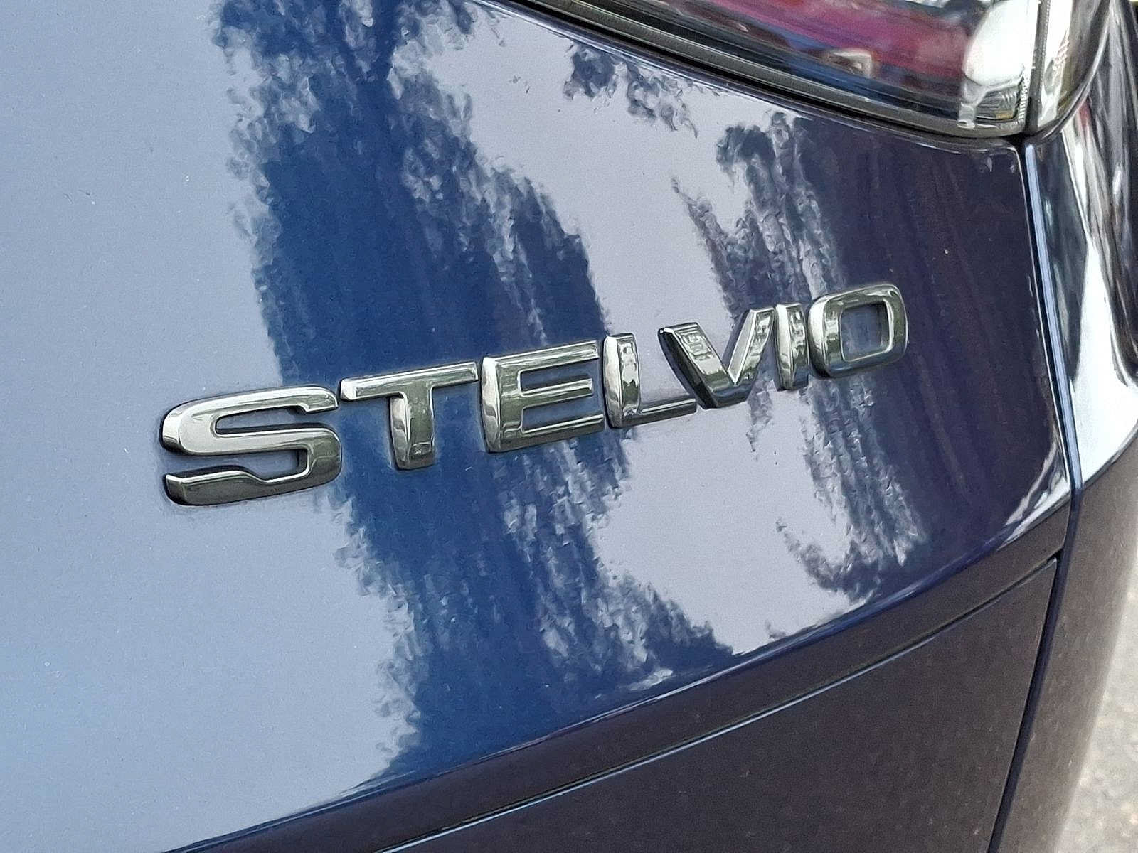 Used 2021 Alfa Romeo Stelvio Ti Sport AWD/4WD image 30