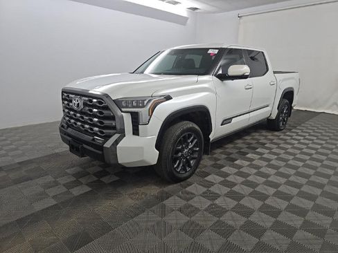Used 2024 Toyota Tundra Platinum AWD/4WD image 3