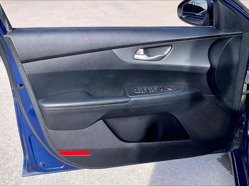 Used 2019 Kia Forte LXS image 19