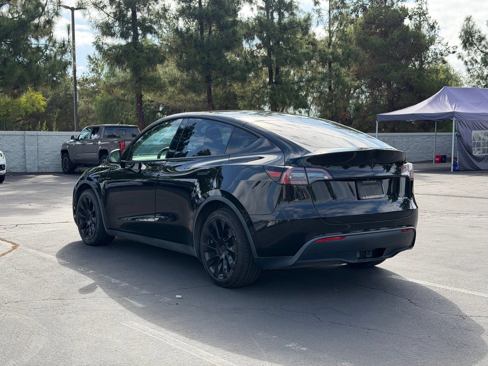 Used 2021 Tesla Model Y Long Range AWD/4WD image 3