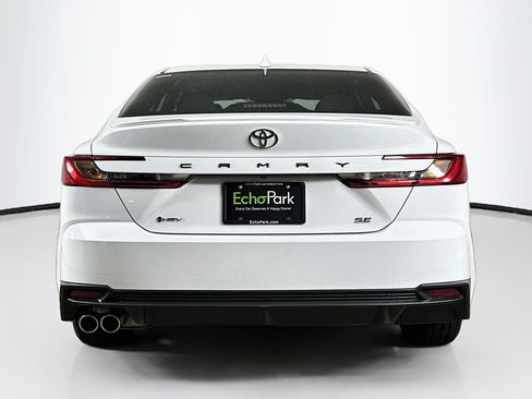 Used 2026 Toyota Camry SE FWD image 7