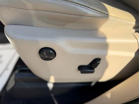 Used 2017 Jeep Grand Cherokee Limited image 23