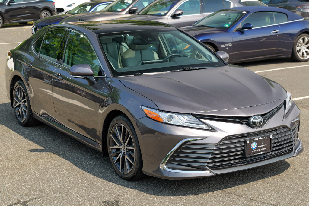 Used 2023 Toyota Camry XLE w/ Navigation Package AWD/4WD image 9