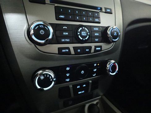 Used 2012 Ford Fusion SE image 14