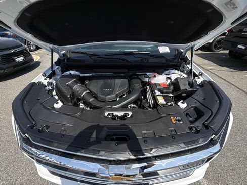 New 2026 Chevrolet Traverse LT w/ Driver Confidence Package FWD image 28