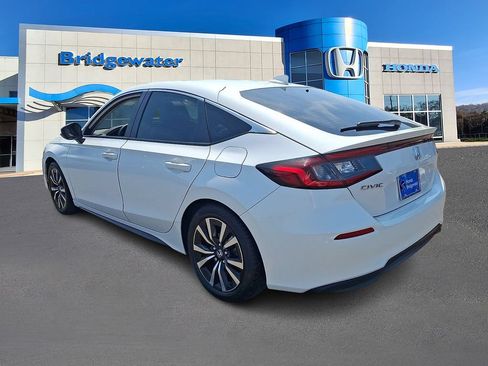 Used 2024 Honda Civic EX-L image 4