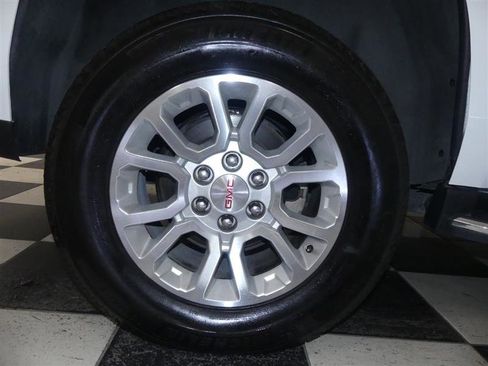 Used 2020 GMC Yukon SLT image 35