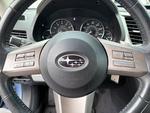 Used 2011 Subaru Outback 2.5i Premium w/ All-Weather Pkg AWD/4WD image 18