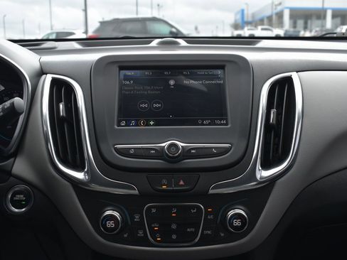 Used 2023 Chevrolet Equinox LT image 18